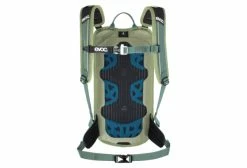 Sac à Dos Evoc Stage 6L Vert Olive + Poche à Eau 2L -Entretien Soldes 16413405f7dce9d53d448.66766350